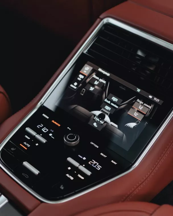 Faire installer du matériel multimédia dans une Porsche Boxster, Montauban, CORDIERMOTOR